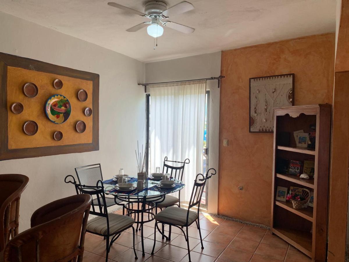 Casa Caribe Cancún Kültér fotó A dining room in a typical middle-class home in Mexico