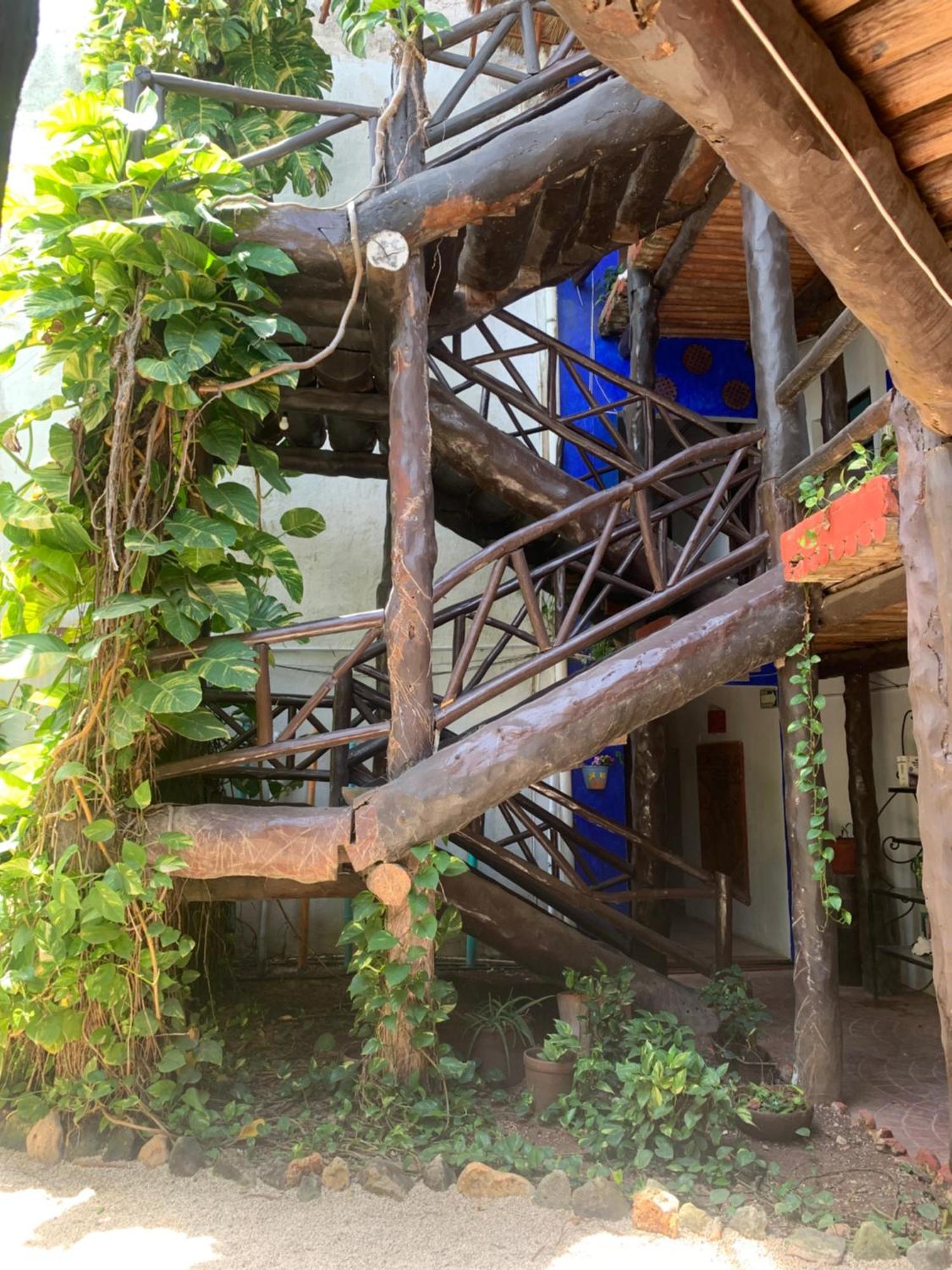 Casa Caribe Cancún Kültér fotó Spiral staircase at the house